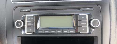 VW Polo 6R Golf Plus Radio CD- Player 5M0057156D mit Code RCD 210   rot