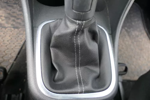 Polo 6R 6C Schaltknauf Schaltsack Schaltung Schaltknüppel Leder schwarz 5-Gang (180951)