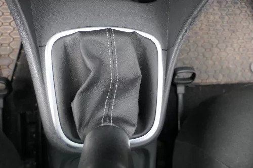 Polo 6R 6C Schaltknauf Schaltsack Schaltung Schaltknüppel Leder schwarz 5-Gang (180951)