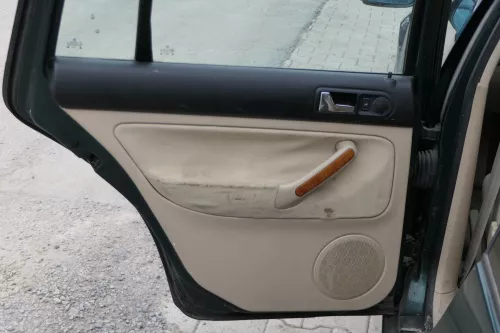 1x VW Golf 4 1J Kombi Türverkleidung Verkleidung Tür hinten links hellbeige besc