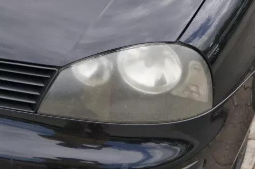 Seat Arosa 6H Stoßstange Frontstoßstange vorne schwarz L041 Facelift + Grill (181077)