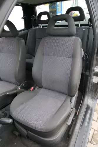 Arosa Lupo Sitz vorne links Fahrersitz Höhenverstellung