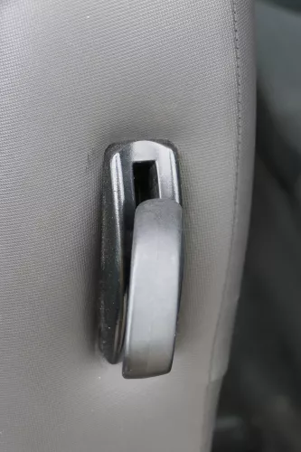 Arosa Lupo Sitz vorne links Fahrersitz Höhenverstellung (181093)