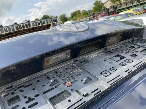 VW Golf Plus 5M Heckklappe hinten Kofferraumklappe Scheibe blau LA5G - Rost (181138)