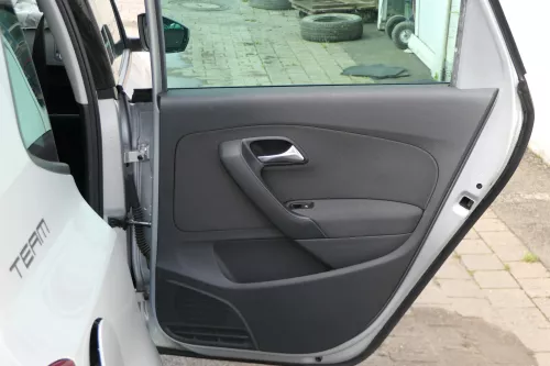 VW Polo 6R 1x Türverkleidung Verkleidung Tür 4/5-Türer hinten rechts schwarz