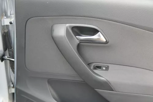 VW Polo 6R 1x Türverkleidung Verkleidung Tür 4/5-Türer hinten rechts schwarz (181247)