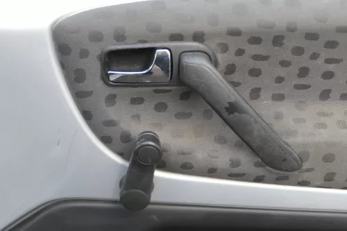 1x VW Lupo Arosa Türverkleidung Verkleidung Tür vorne rechts oben schwarz (181285)