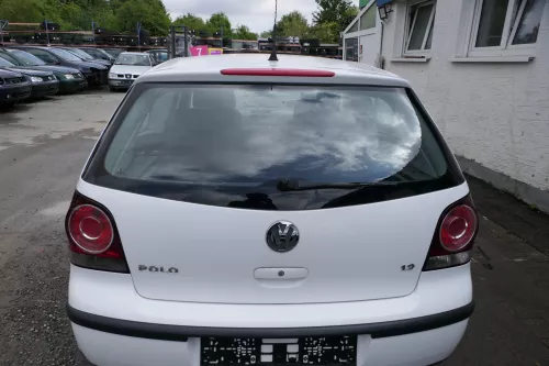 VW Polo 9N3 9N Heckklappe Kofferraumklappe Klappe weiß LB9A ohne Anbauteile