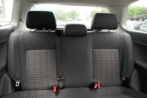 VW Polo 9N 9N3 Sitz Rückbank Sitzfläche Sitze 3 Punkt Gurt hinten mit Kopfstütze (181307)