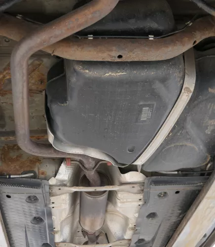 VW Golf Plus Auspuff Endschalldämpfer hinten 1,6  Motor BAG BLP BLF Mittelschal (181348)