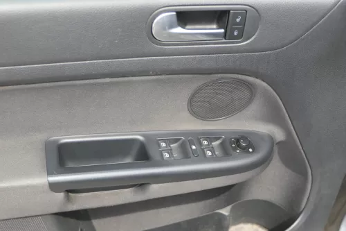 VW Golf Plus 5M 1x Türverkleidung Verkleidung Tür vorne links schwarz (181349)