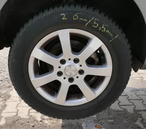 4x Golf 5 6 Alufelgen 195/65R15 91H Allwetterreifen Reifen 2x6mm KBA 47095 (181365)