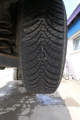 4x Golf 5 6 Alufelgen 195/65R15 91H Allwetterreifen Reifen 2x6mm KBA 47095 (181365)