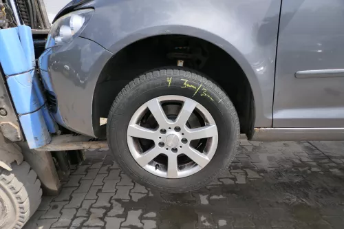 4x Golf 5 6 Alufelgen 195/65R15 91H Allwetterreifen Reifen 2x6mm KBA 47095 (181365)