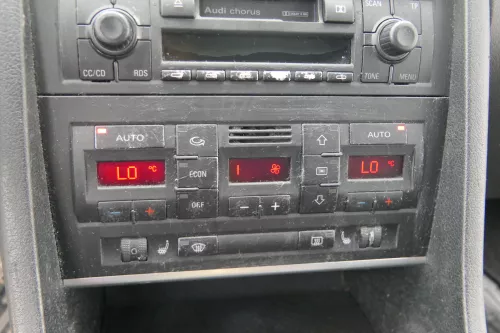 Audi A4 8E Steuergerät Klimaanlage Klimabedienteil 8E0820043AB /J Sitzheizung