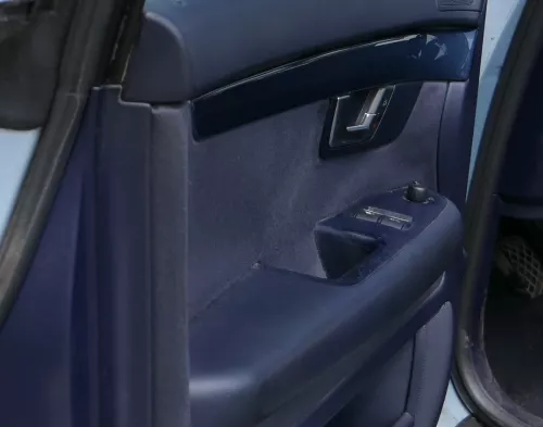 1x A4 8E B6 Türverkleidung Verkleidung Tür vorne links blau maritimblau (181476)