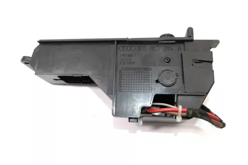 Audi A4 8E B6 B7 Zigarettenanzünder vorne Anzünder 8E0863284a schwarz (181496)