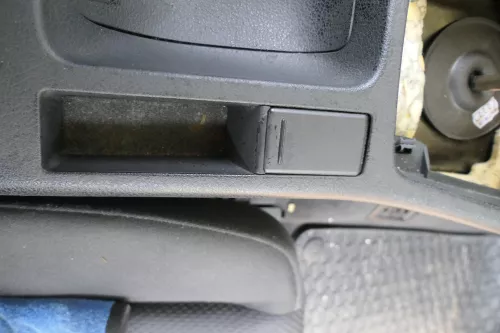 Audi A4 8E B6 B7 Zigarettenanzünder vorne Anzünder 8E0863284a schwarz (181496)