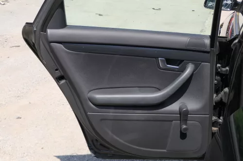 1x A4 8E B6 Türverkleidung Verkleidung Tür hinten links soul schwarz