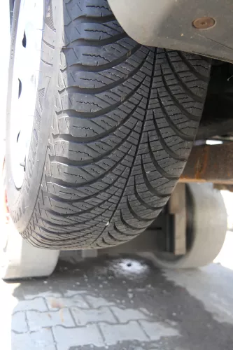 4x A4 8E A6 4B Alufelgen 195/65 R15 91T Allwetterreifen Reifen 6-8mm 8E0601025 (181528)