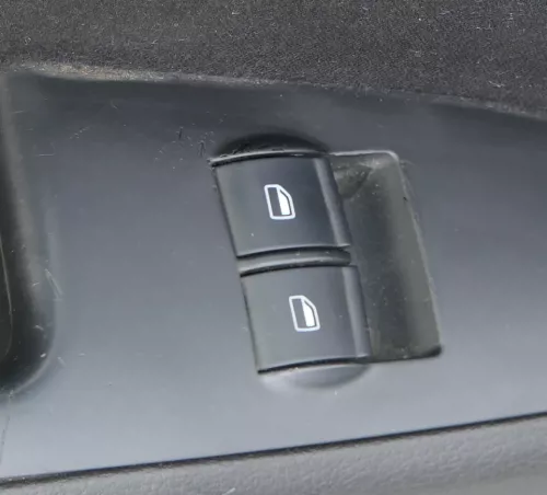 Audi A2 8Z ektrischer Fensterheber Schalter vorne links 8Z0959851G 2-Fach Tür cv