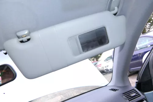 Audi A4 8E B6 Sonnenblenden Sonnenblende vorne rechts 8E0857552  silber