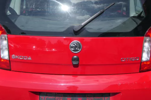 Skdoa Citigo 1S Heckklappe Klappe Kofferraumklappe + Scheibe rot LY3D (181601)