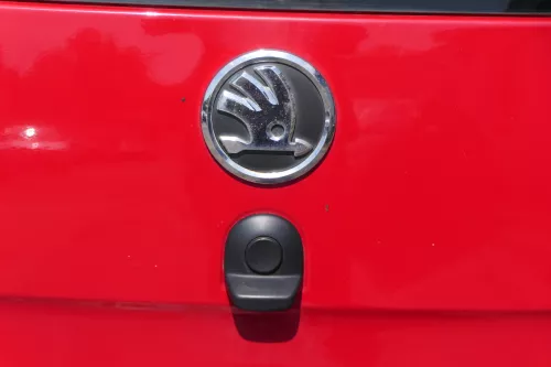 Skdoa Citigo 1S Heckklappe Klappe Kofferraumklappe + Scheibe rot LY3D (181601)