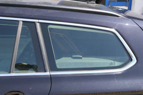 Passat 3G B8 3C ganz hinten links Fenster Scheibe Fensterscheibe Seitenscheibe