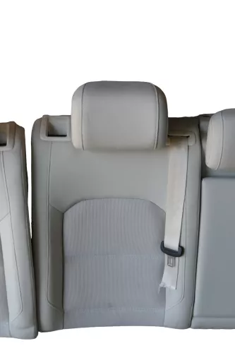 Passat 3C 3G BB Kombi Sitz Rückbank Rücksitzbank Lehne weiß St. Tropez ohneKopf (181742)
