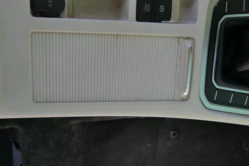 VW Passat 3C 3G B8 Becherhalter Getränkehalter Halter Getränke weiß St. Tropez (181773)