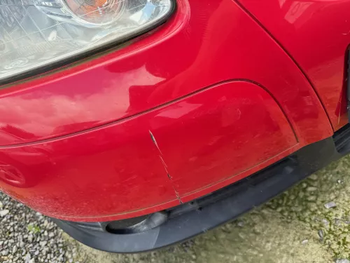 VW Fox 5Z Stoßstange vorne Stoßfänger rot LY3D mit Grill (181805)