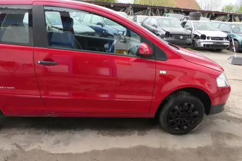 VW Fox 5Z Tür vorne rechts Beifahrertür rechts rot LY3D - ohne Anbauteile