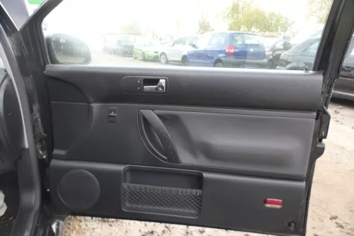 1x New Beetle 9C Türverkleidung Verkleidung Tür vorne rechts