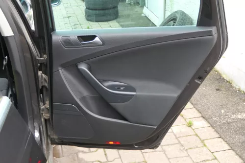 1x VW Passat 3C Variant Türverkleidung Verkleidung Tür hinten rechts schwarz