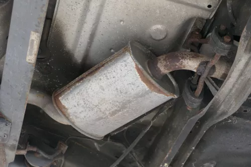 VW Golf 3 Auspuff Mitteltopf + Endschalldämpfer 1,6 AFT 2E AKS AGG AKR ADY 2.0 (182110)