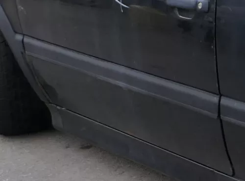 Golf 3 1E Cabrio Leiste Zierleiste Seite vorne links 2/3-Türer an Tür SPORT schw