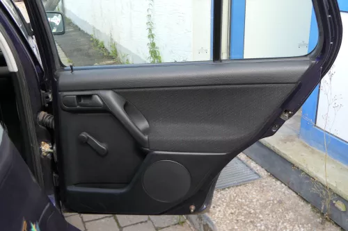 VW Golf 3 1H 4/5-Türer Türverkleidung Verkleidung Tür hinten rechts schwarz