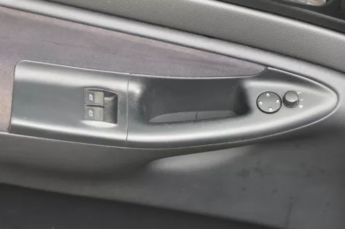 1x Audi A4 B5 Türverkleidung Verkleidung Tür vorne links (182209)