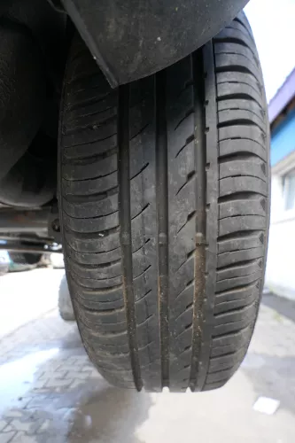 2x VW Golf A3 NUR Reifen 195/65 R15 91H Sommerreifen 2x ca. 6-7 mm NUR REIFEN (182222)