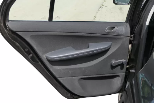 1 x Skoda Fabia 6Y Türverkleidung Verkleidung Tür hinten links schwarz onyx