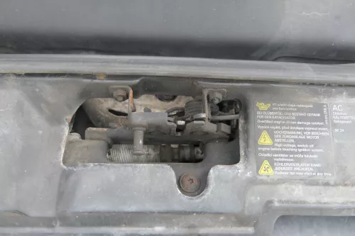 Fabia 6Y Motorhaube Motorhaubenschloß Schloß Klappenschloß vorn 6Y0823509F