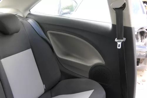 Seat Ibiza 6J Verkleidung hinten links 2/3-Türer Seite - schwarz / grau