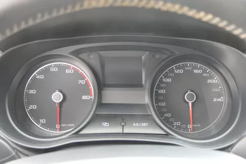 Seat Ibiza 6J Tacho Tachometer Kombiinstrument 275.825 km 6J0920806K 1,4