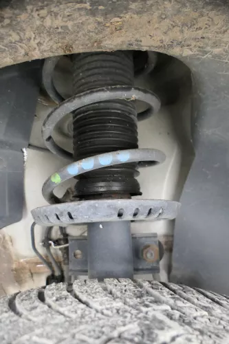 1x VW Polo 6R 6J Federbein Stoßdämpfer Feder vorne Federn Benziner 6R0413031F (182521)