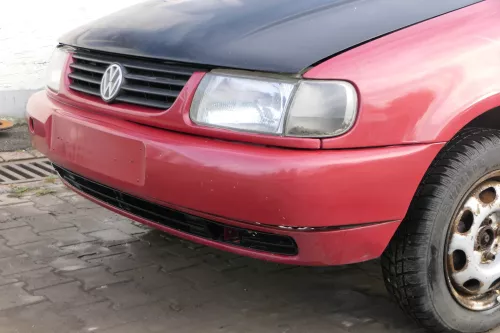 VW Polo 6N Stoßstange vorne 2-geteilte Frontstoßstange rot braun LC3M Stoßfänger (182539)