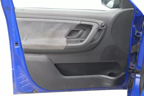 1x Skoda Fabia 5J Stufenheck Türverkleidung Verkleidung Tür vorne links Griff