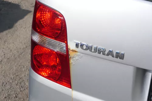 VW Touran 1T Heckklappe Kofferraumklappe hinten silber LA7W mit Scheibe -Rost (182597)