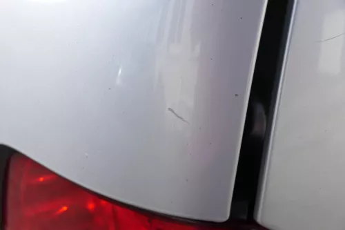 VW Touran 1T Heckklappe Kofferraumklappe hinten silber LA7W mit Scheibe -Rost (182597)