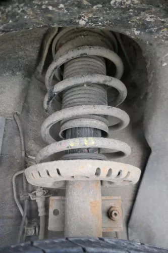 2x Polo 9N 9N3 Fox Ibiza 6L Federbein Stoßdämpfer Feder vorne Federn TDI